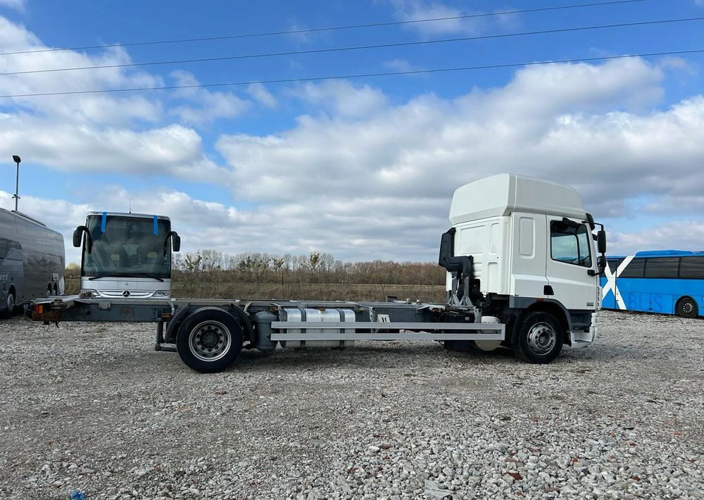 DAF CF75.310 - Šasija kravas automašīna: foto 2 DAF CF75.310 - Šasija kravas automašīna: foto 2