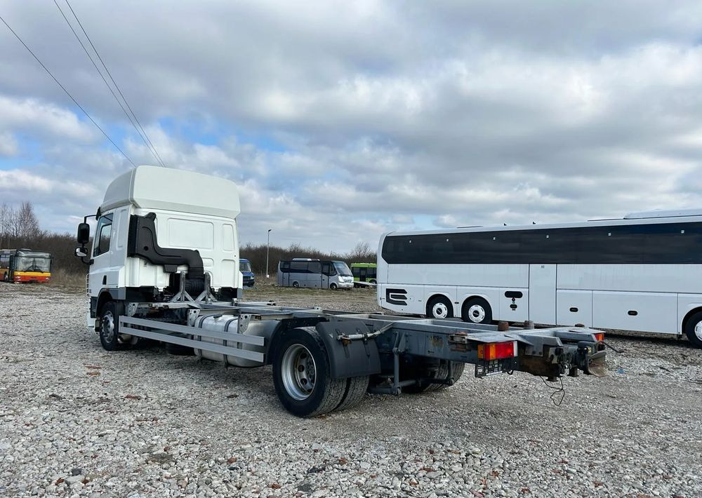 DAF CF75.310 - Šasija kravas automašīna: foto 4 DAF CF75.310 - Šasija kravas automašīna: foto 4