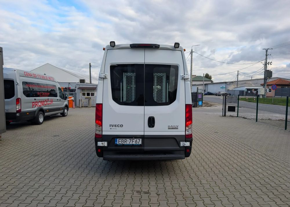 Iveco Daily - Mikroautobuss, Pasažieru furgons: foto 4 Iveco Daily - Mikroautobuss, Pasažieru furgons: foto 4