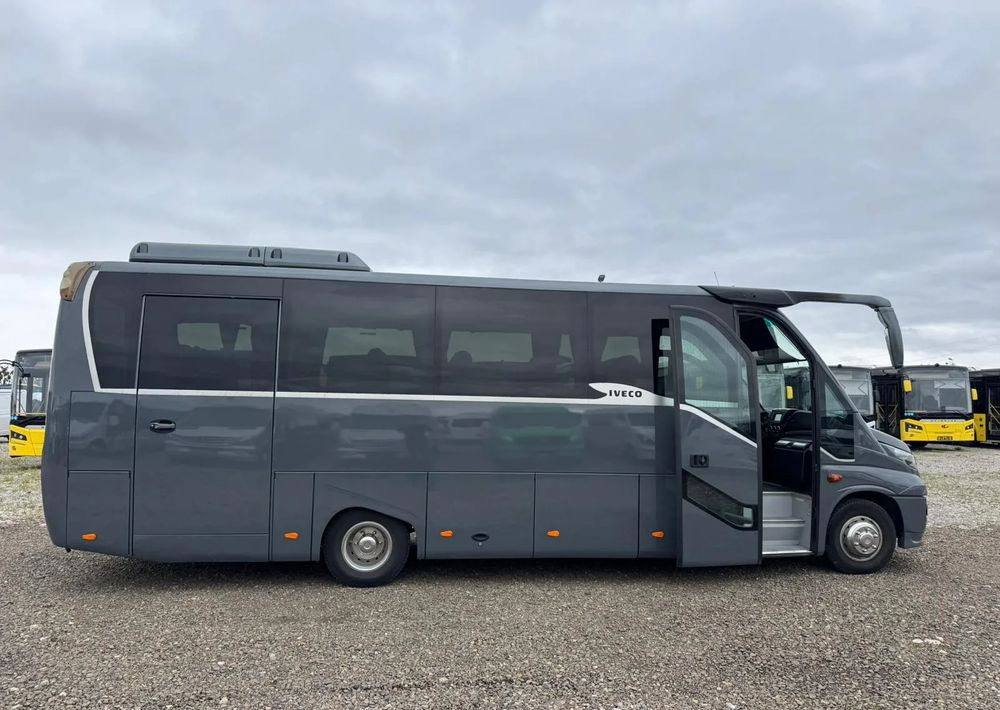 Iveco Daily - Starppilsētu autobuss: foto 2 Iveco Daily - Starppilsētu autobuss: foto 2