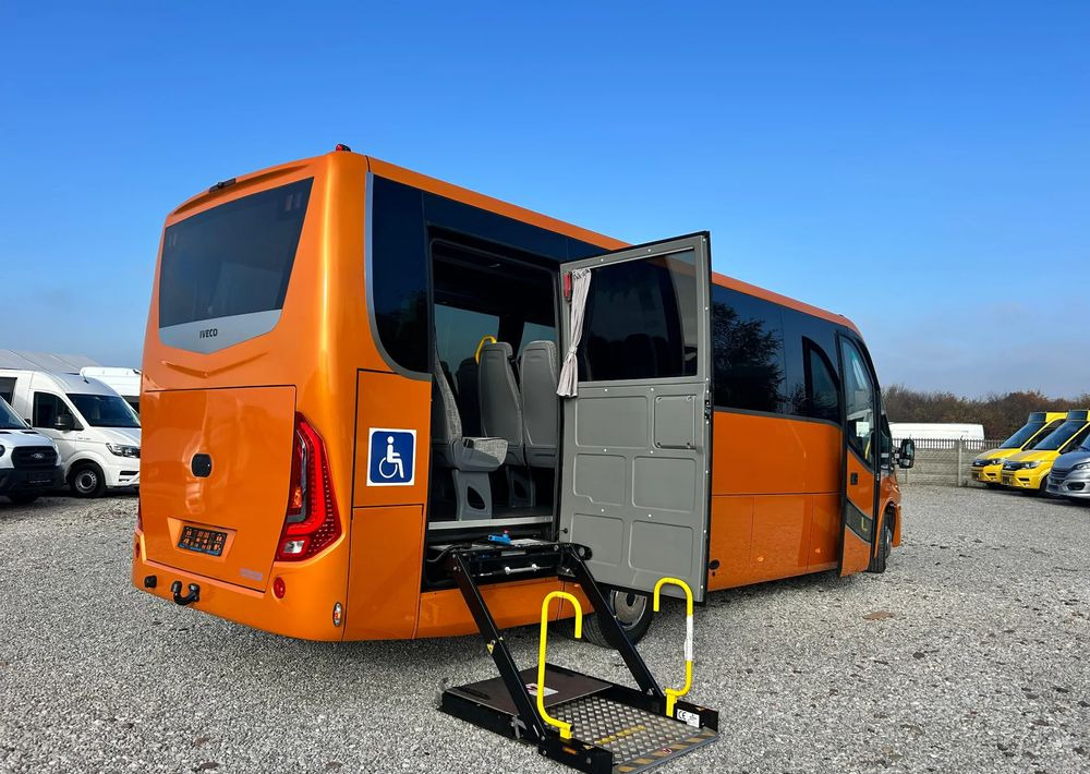 Iveco Daily - Mikroautobuss, Pasažieru furgons: foto 1 Iveco Daily - Mikroautobuss, Pasažieru furgons: foto 1