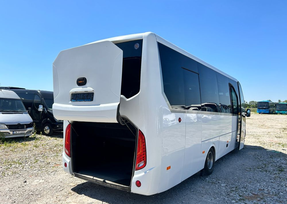 Iveco Daily - Mikroautobuss, Pasažieru furgons: foto 5 Iveco Daily - Mikroautobuss, Pasažieru furgons: foto 5