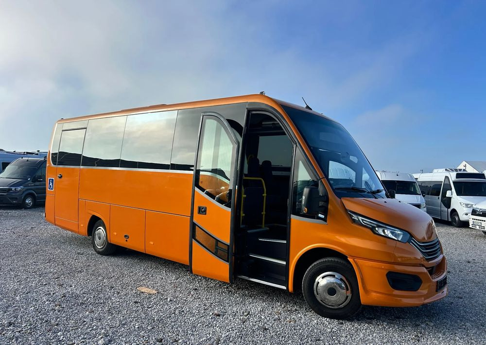 Iveco Daily - Mikroautobuss, Pasažieru furgons: foto 2 Iveco Daily - Mikroautobuss, Pasažieru furgons: foto 2