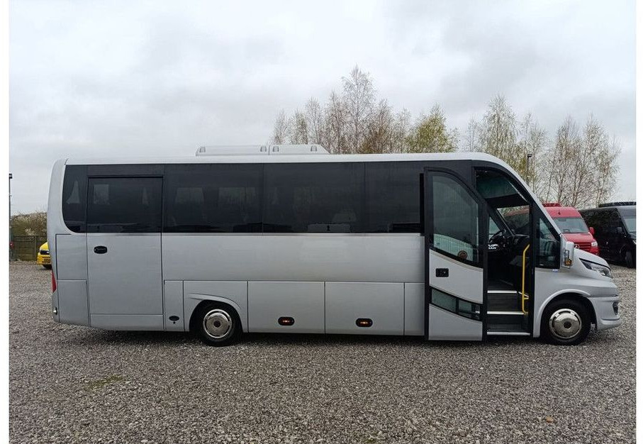 Iveco Mercus Daily 70C21 Nowość 39 miejsc - Mikroautobuss, Pasažieru furgons: foto 2 Iveco Mercus Daily 70C21 Nowość 39 miejsc - Mikroautobuss, Pasažieru furgons: foto 2