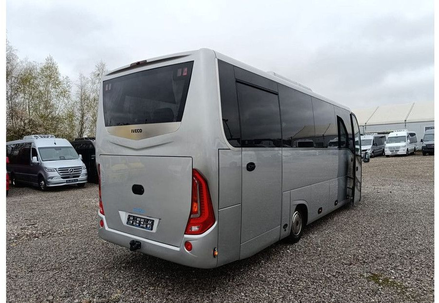 Iveco Mercus Daily 70C21 Nowość 39 miejsc - Mikroautobuss, Pasažieru furgons: foto 4 Iveco Mercus Daily 70C21 Nowość 39 miejsc - Mikroautobuss, Pasažieru furgons: foto 4