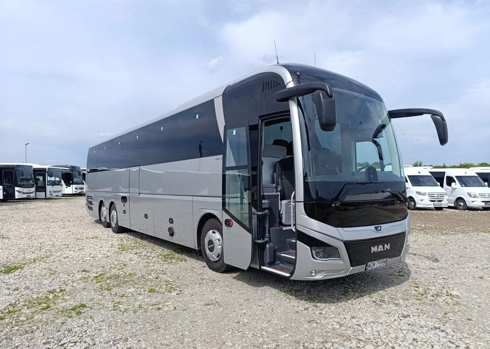MAN Lions Coach - Starppilsētu autobuss: foto 1 MAN Lions Coach - Starppilsētu autobuss: foto 1