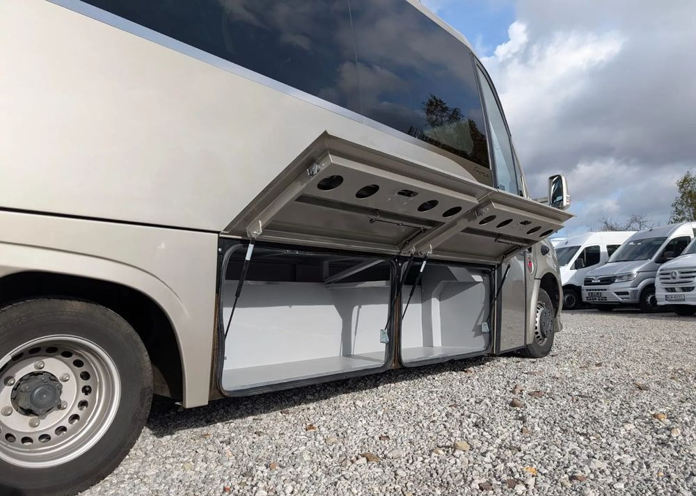 Mercedes-Benz Sprinter 519 - Mikroautobuss, Pasažieru furgons: foto 4 Mercedes-Benz Sprinter 519 - Mikroautobuss, Pasažieru furgons: foto 4