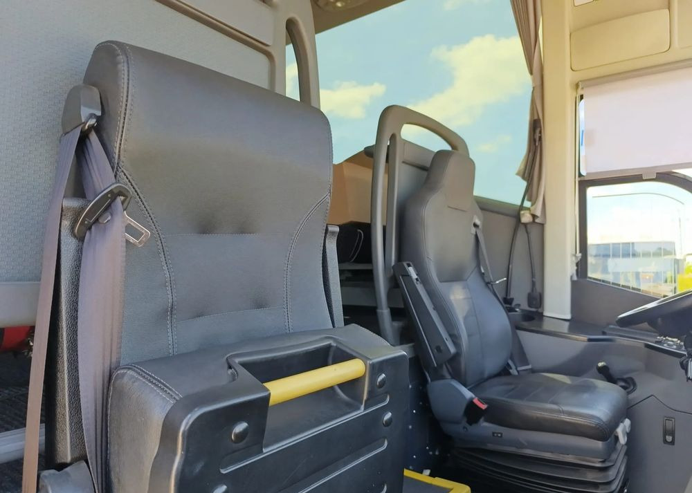 Starppilsētu autobuss Scania HIGER: foto 14