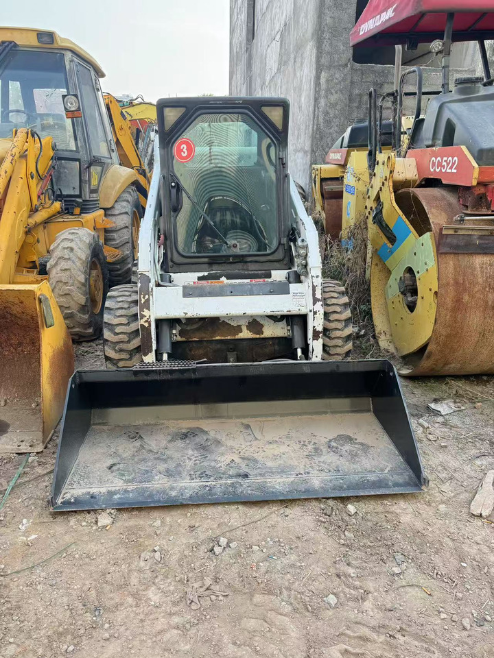 BOBCAT S185 - Kompaktiekrāvējs: foto 1 BOBCAT S185 - Kompaktiekrāvējs: foto 1