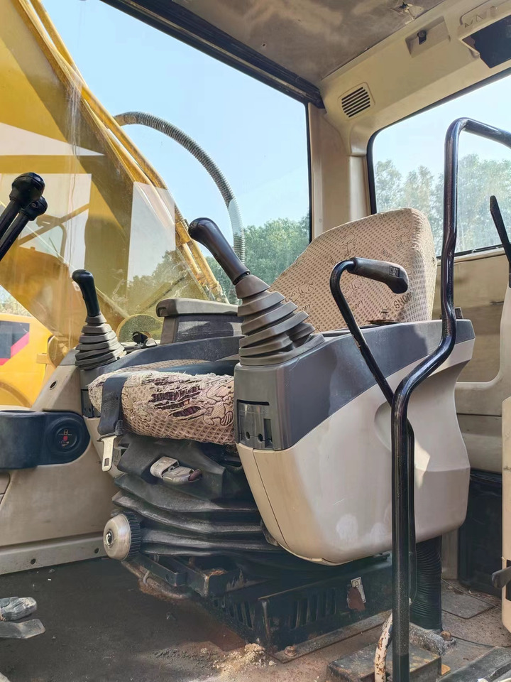 CAT 325CL - Kāpurķēžu ekskavators: foto 5 CAT 325CL - Kāpurķēžu ekskavators: foto 5
