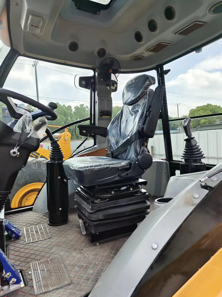 CAT 420F - Ekskavators-iekrāvējs: foto 4 CAT 420F - Ekskavators-iekrāvējs: foto 4