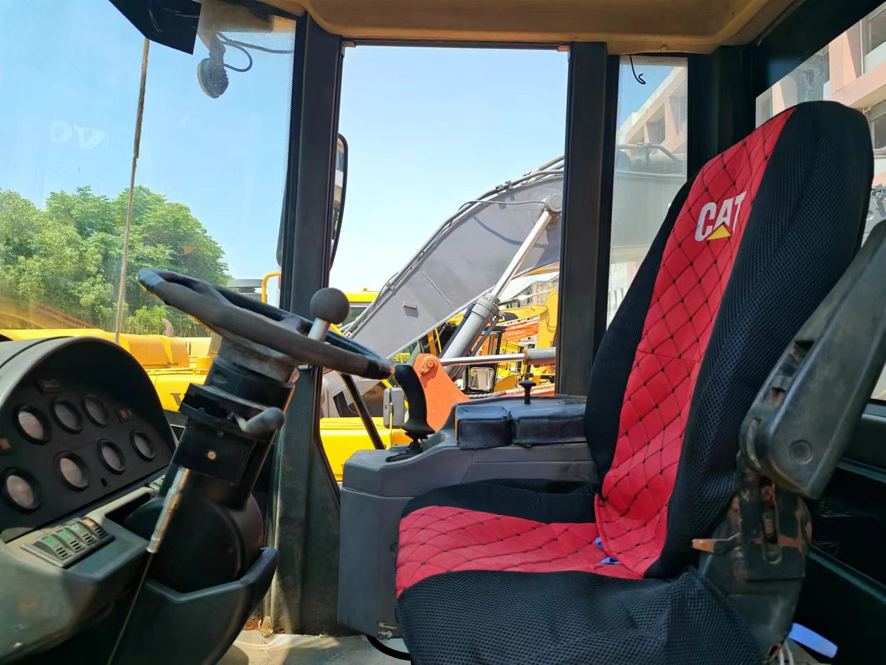 CAT 950G - Riteņu iekrāvējs: foto 3 CAT 950G - Riteņu iekrāvējs: foto 3