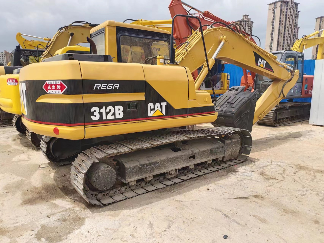 CATERPILLAR 312B - Kāpurķēžu ekskavators: foto 1 CATERPILLAR 312B - Kāpurķēžu ekskavators: foto 1