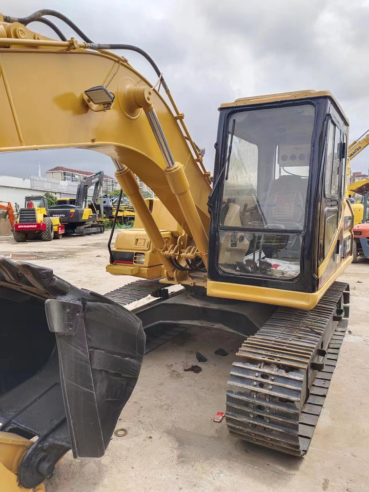 CATERPILLAR 312B - Kāpurķēžu ekskavators: foto 5 CATERPILLAR 312B - Kāpurķēžu ekskavators: foto 5