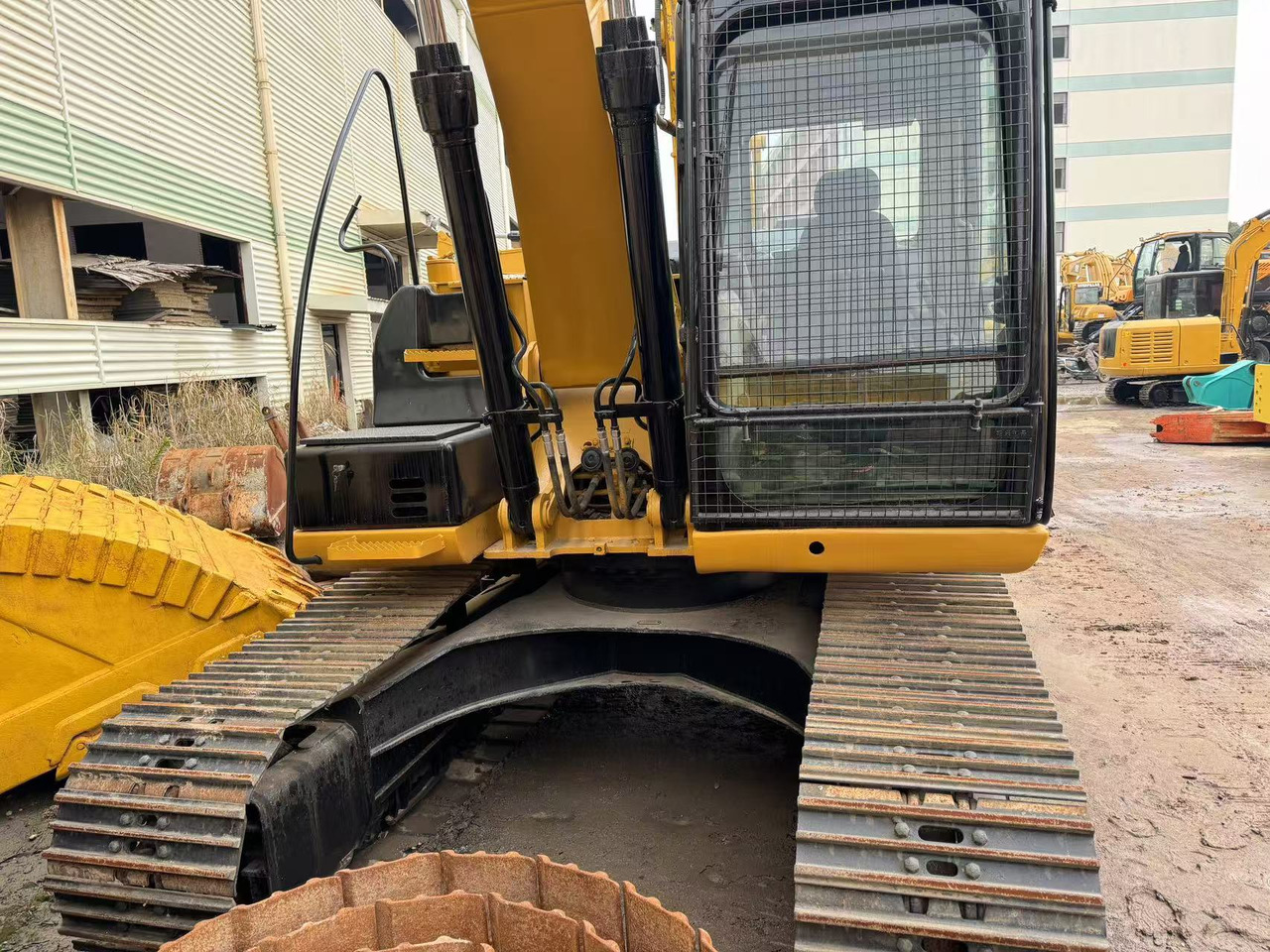 CATERPILLAR 315D2 - Kāpurķēžu ekskavators: foto 3 CATERPILLAR 315D2 - Kāpurķēžu ekskavators: foto 3