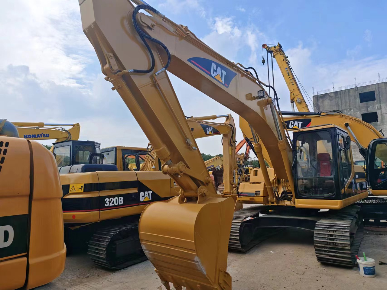 CATERPILLAR 320BL - Kāpurķēžu ekskavators: foto 5 CATERPILLAR 320BL - Kāpurķēžu ekskavators: foto 5
