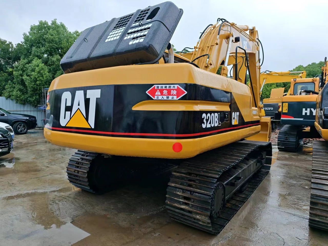 CATERPILLAR 320BL - Kāpurķēžu ekskavators: foto 2 CATERPILLAR 320BL - Kāpurķēžu ekskavators: foto 2