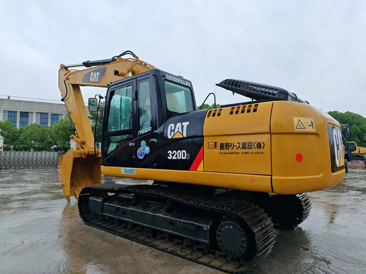 CATERPILLAR 320D - Kāpurķēžu ekskavators: foto 1 CATERPILLAR 320D - Kāpurķēžu ekskavators: foto 1