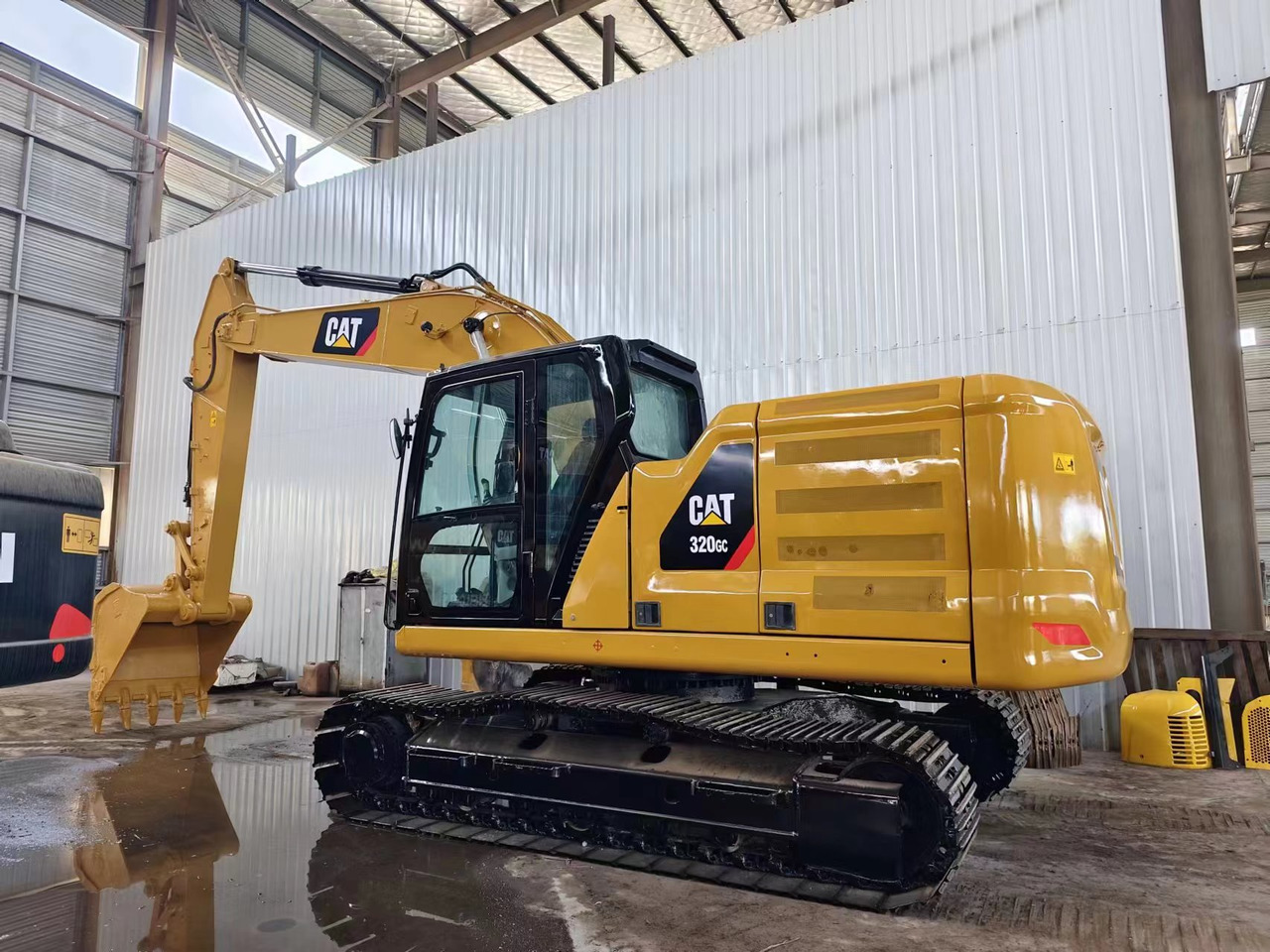 CATERPILLAR 320GC CAT 320 - Kāpurķēžu ekskavators: foto 4 CATERPILLAR 320GC CAT 320 - Kāpurķēžu ekskavators: foto 4