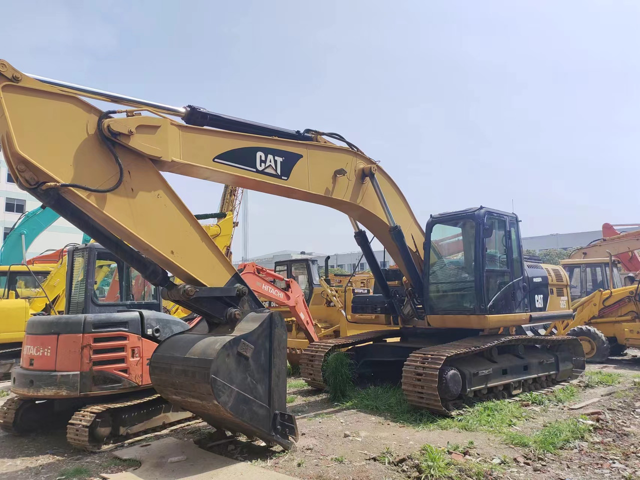 CATERPILLAR 325C - Kāpurķēžu ekskavators: foto 2 CATERPILLAR 325C - Kāpurķēžu ekskavators: foto 2