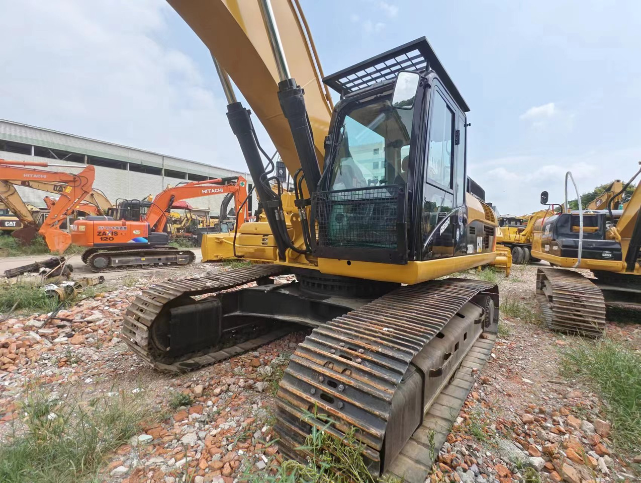 CATERPILLAR 336D2L CAT 336 - Kāpurķēžu ekskavators: foto 3 CATERPILLAR 336D2L CAT 336 - Kāpurķēžu ekskavators: foto 3