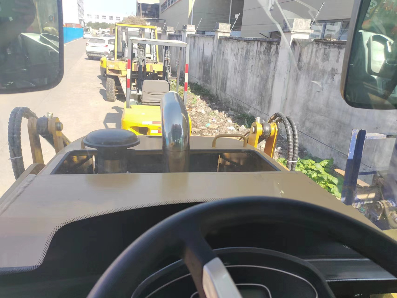 CATERPILLAR 420f - Ekskavators-iekrāvējs: foto 5 CATERPILLAR 420f - Ekskavators-iekrāvējs: foto 5