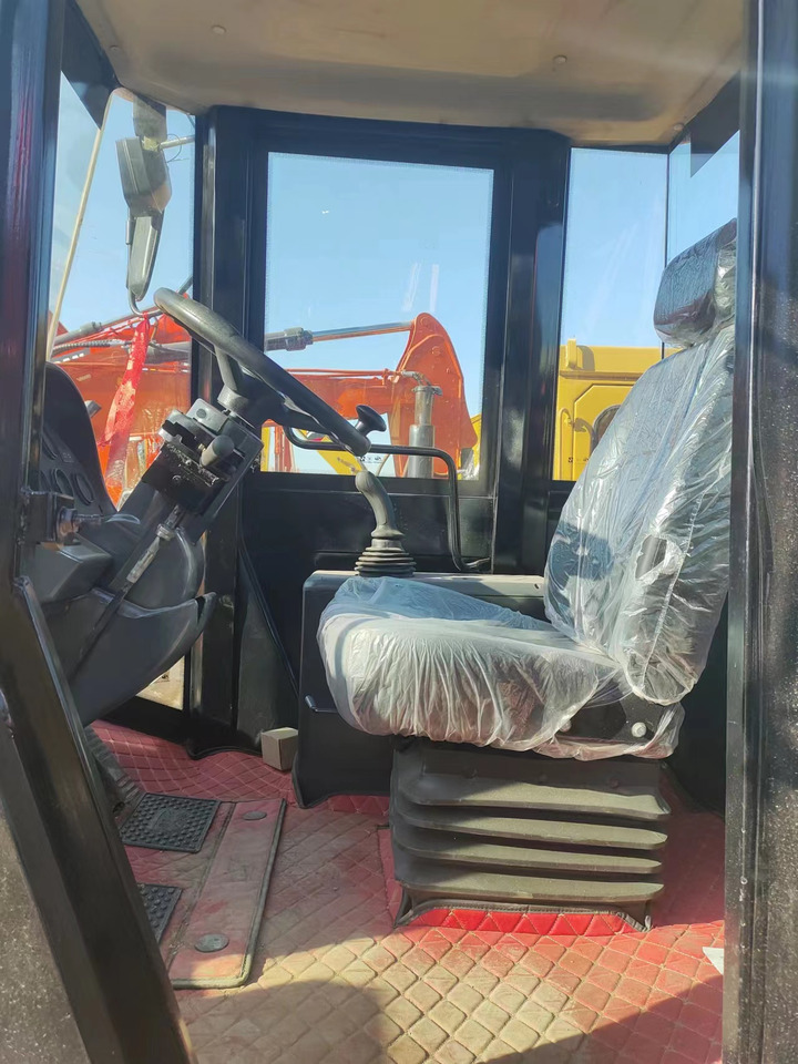 CATERPILLAR 950H - Riteņu iekrāvējs: foto 3 CATERPILLAR 950H - Riteņu iekrāvējs: foto 3