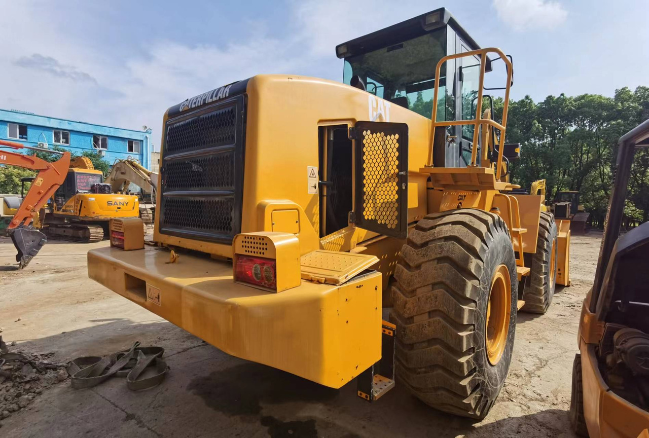 CATERPILLAR 966F - Riteņu iekrāvējs: foto 3 CATERPILLAR 966F - Riteņu iekrāvējs: foto 3