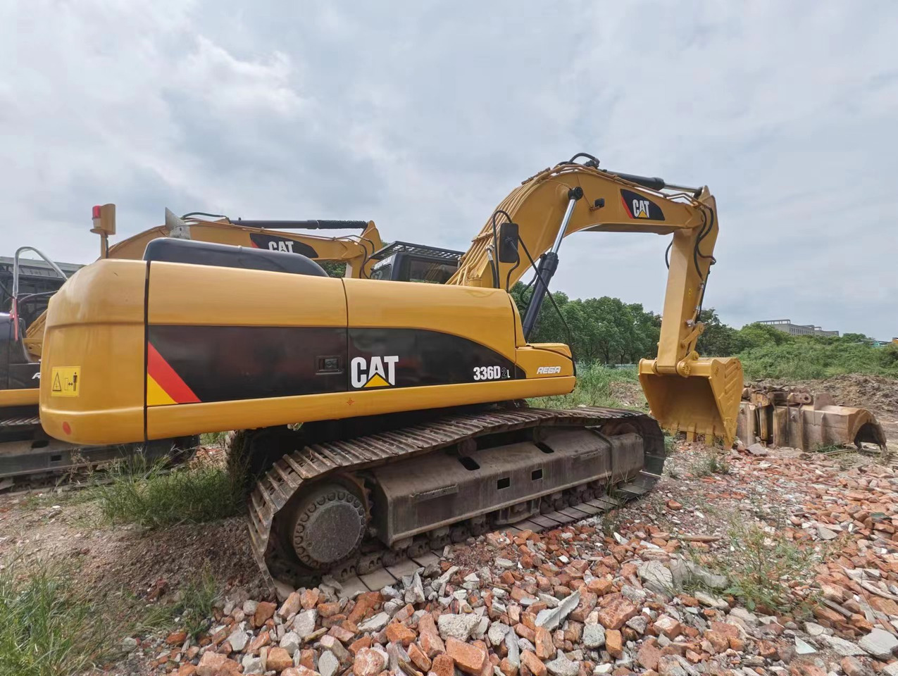 CATERPILLAR CAT 336D2L 336D - Kāpurķēžu ekskavators: foto 1 CATERPILLAR CAT 336D2L 336D - Kāpurķēžu ekskavators: foto 1