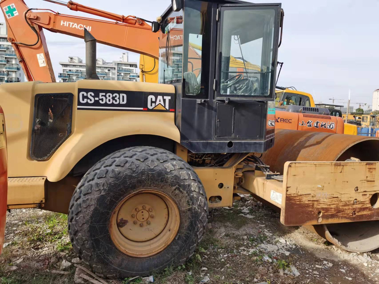 CATERPILLAR CS 583D - Vibrorullis: foto 3 CATERPILLAR CS 583D - Vibrorullis: foto 3