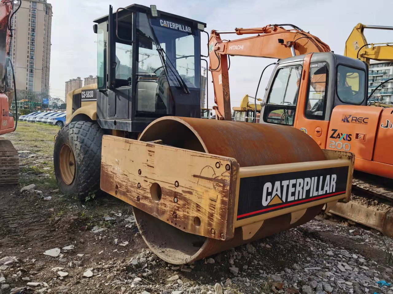 CATERPILLAR CS 583D - Vibrorullis: foto 2 CATERPILLAR CS 583D - Vibrorullis: foto 2