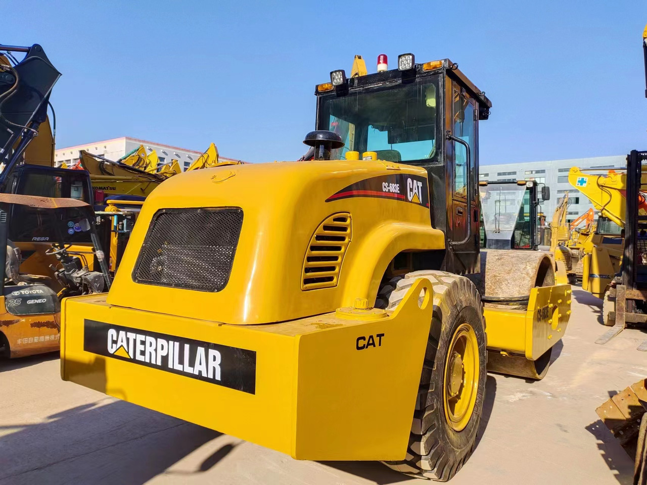 CATERPILLAR CS683E - Vibrorullis: foto 4 CATERPILLAR CS683E - Vibrorullis: foto 4