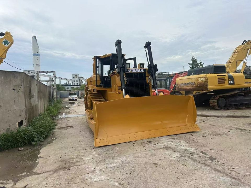CATERPILLAR D8R - Buldozers: foto 4 CATERPILLAR D8R - Buldozers: foto 4
