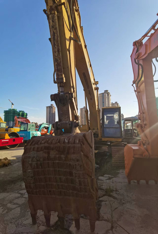 CATERPILLAR E200B - Kāpurķēžu ekskavators: foto 2 CATERPILLAR E200B - Kāpurķēžu ekskavators: foto 2