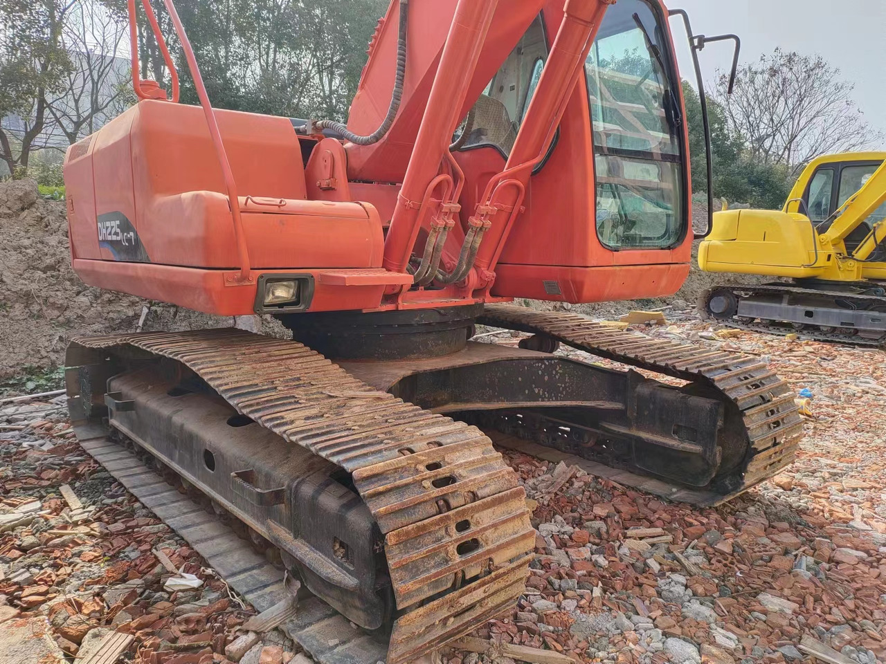 DOOSAN DH225LC-7 - Kāpurķēžu ekskavators: foto 3 DOOSAN DH225LC-7 - Kāpurķēžu ekskavators: foto 3