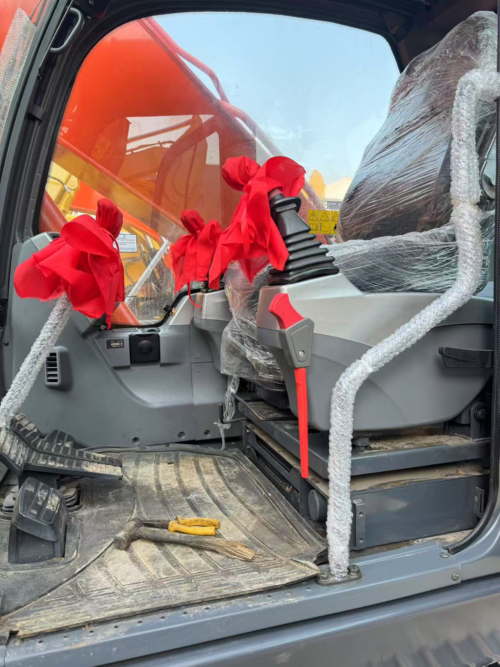 DOOSAN DX225 - Kāpurķēžu ekskavators: foto 4 DOOSAN DX225 - Kāpurķēžu ekskavators: foto 4