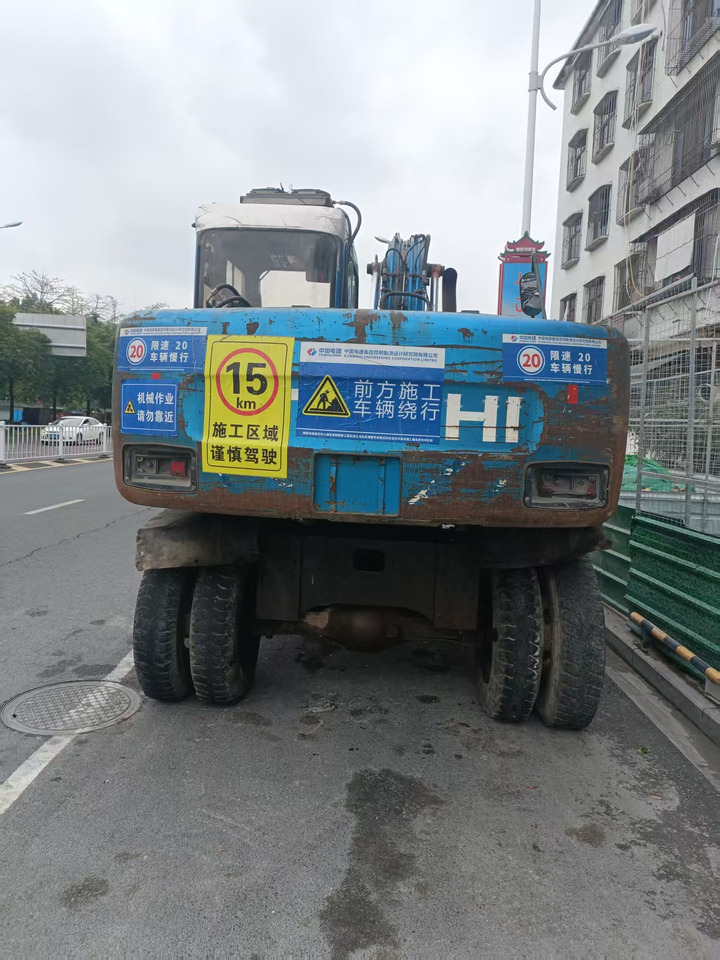 HITACHI EX100WD-2 - Riteņu ekskavators: foto 4 HITACHI EX100WD-2 - Riteņu ekskavators: foto 4