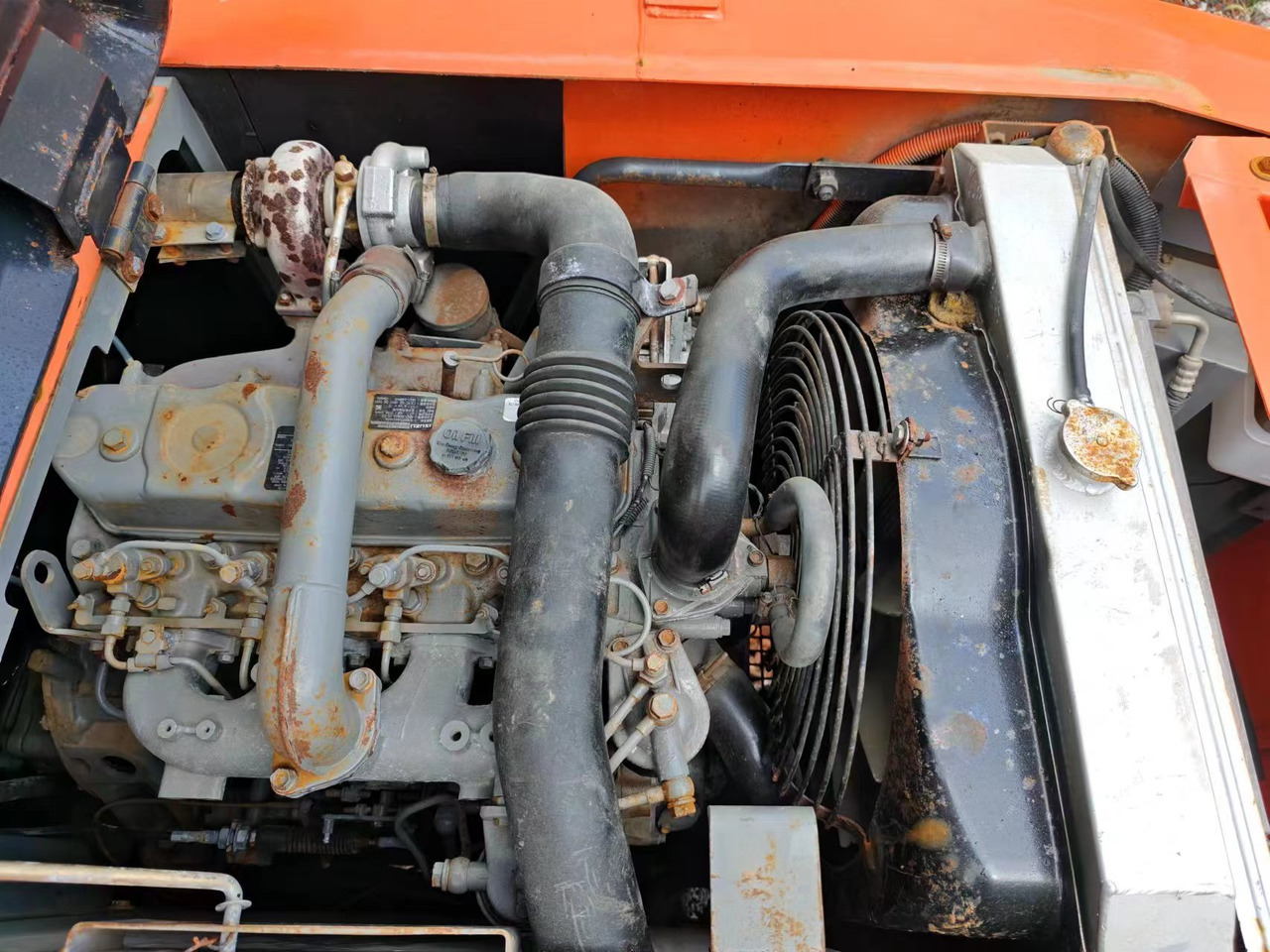 HITACHI EX120-5 - Kāpurķēžu ekskavators: foto 4 HITACHI EX120-5 - Kāpurķēžu ekskavators: foto 4