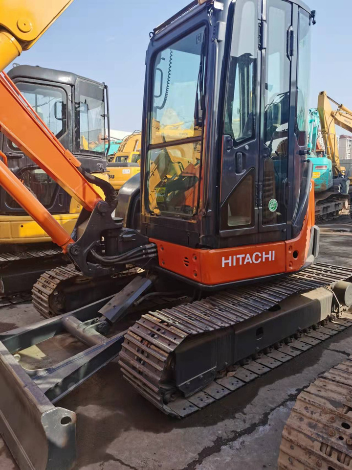 Mini-ekskavators HITACHI ZX55: foto 6