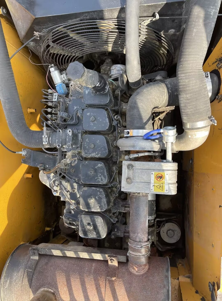 HYUNDAI 210W-9 - Riteņu ekskavators: foto 5 HYUNDAI 210W-9 - Riteņu ekskavators: foto 5