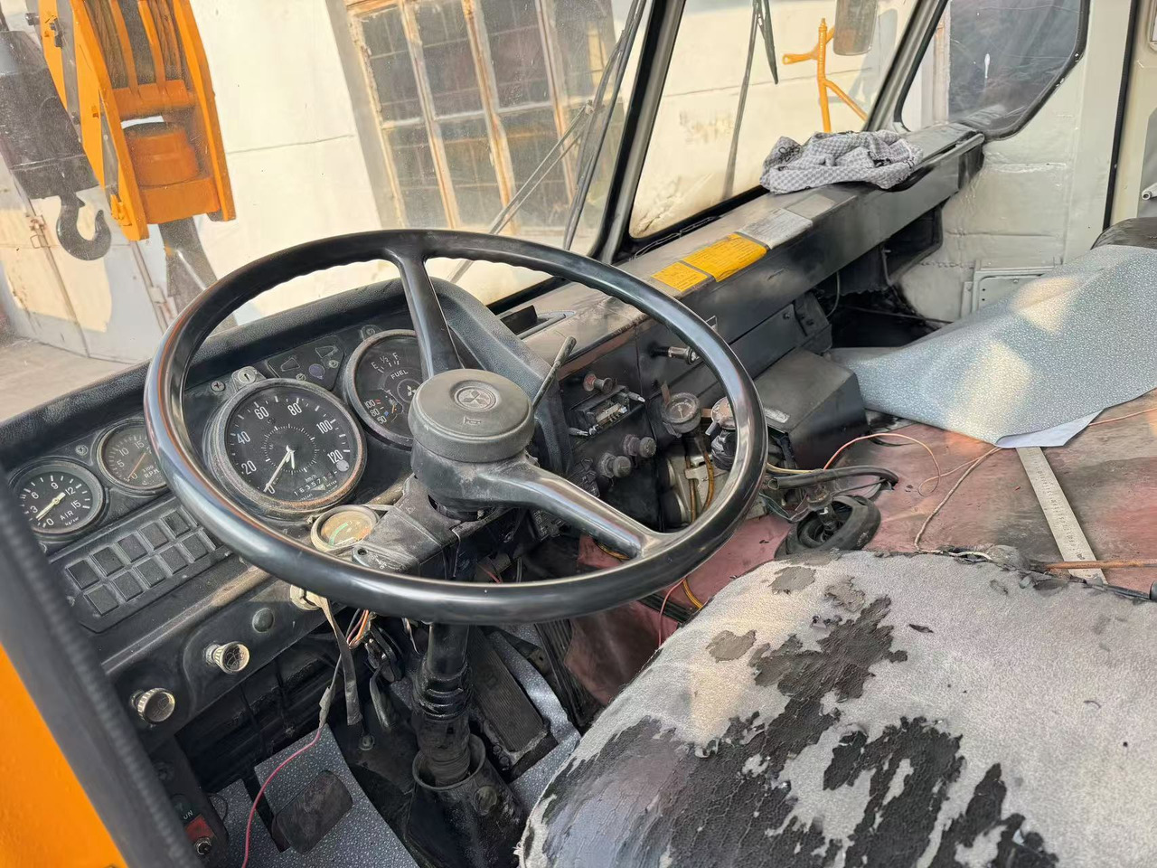 KATO NK400E - Autoceltnis: foto 3 KATO NK400E - Autoceltnis: foto 3