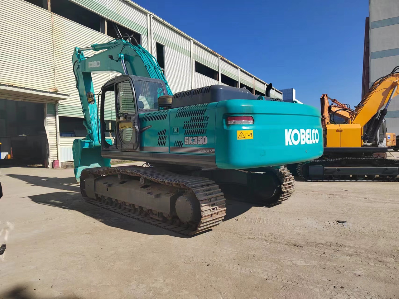 KOBELCO SK350LC-8 - Kāpurķēžu ekskavators: foto 4 KOBELCO SK350LC-8 - Kāpurķēžu ekskavators: foto 4