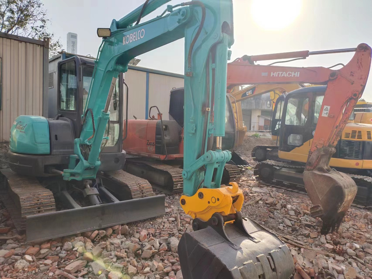 KOBELCO SK55SR - Mini-ekskavators: foto 2 KOBELCO SK55SR - Mini-ekskavators: foto 2