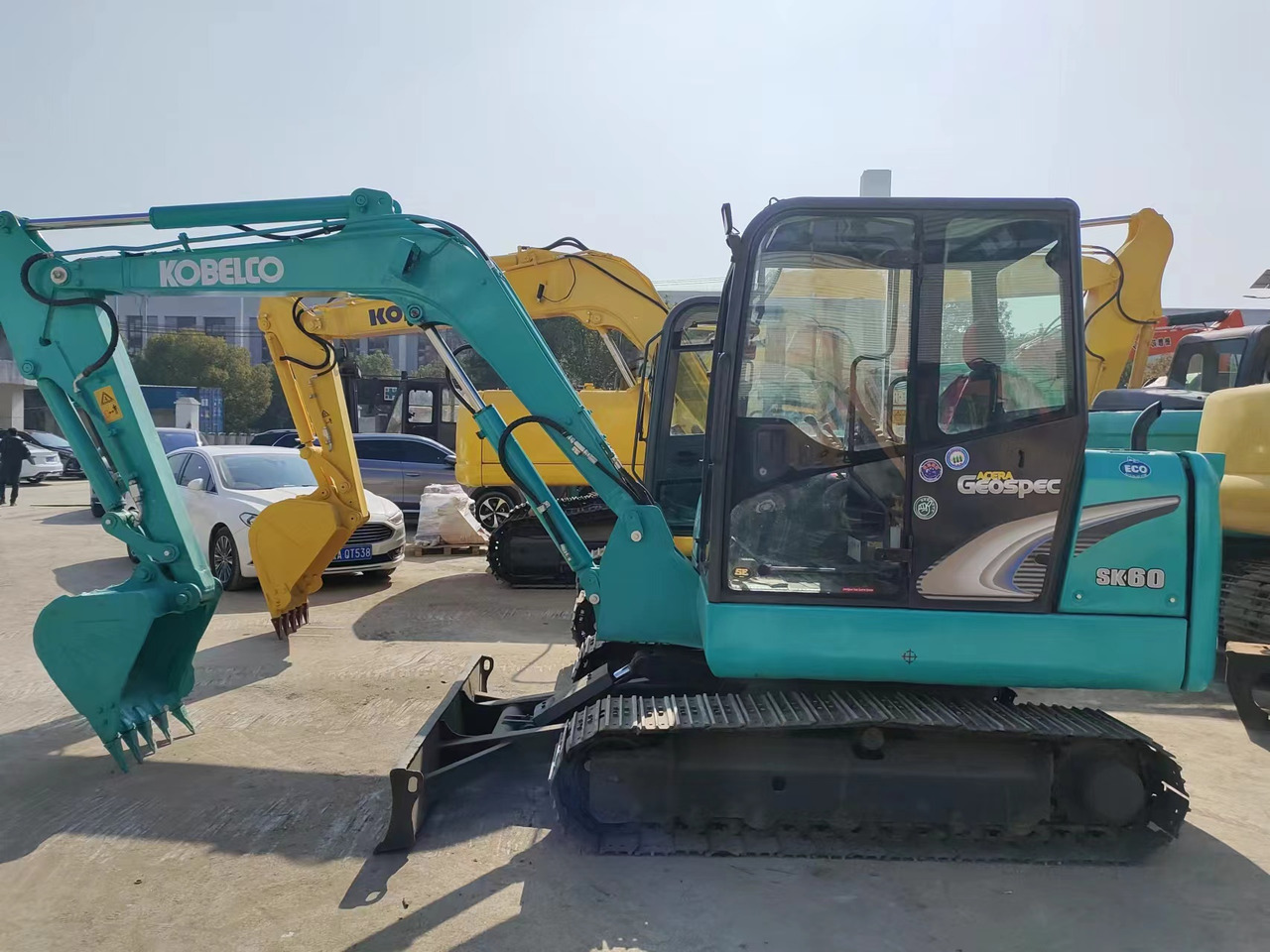 KOBELCO SK60-8 - Mini-ekskavators: foto 3 KOBELCO SK60-8 - Mini-ekskavators: foto 3
