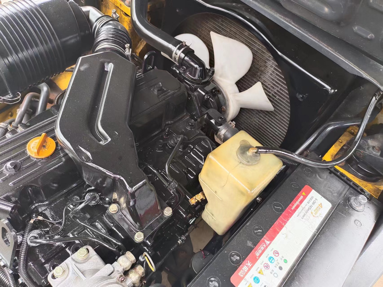 KOMATSU FD30 FD50 FD70 Japanese diesel forklift - Dīzeļiekrāvējs: foto 4 KOMATSU FD30 FD50 FD70 Japanese diesel forklift - Dīzeļiekrāvējs: foto 4