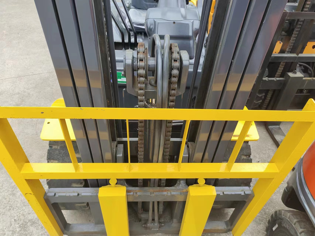 KOMATSU FD30 - Dīzeļiekrāvējs: foto 5 KOMATSU FD30 - Dīzeļiekrāvējs: foto 5