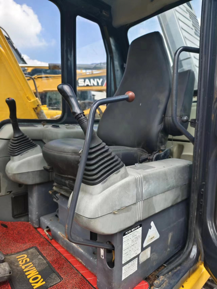 KOMATSU PC120-6 - Kāpurķēžu ekskavators: foto 4 KOMATSU PC120-6 - Kāpurķēžu ekskavators: foto 4