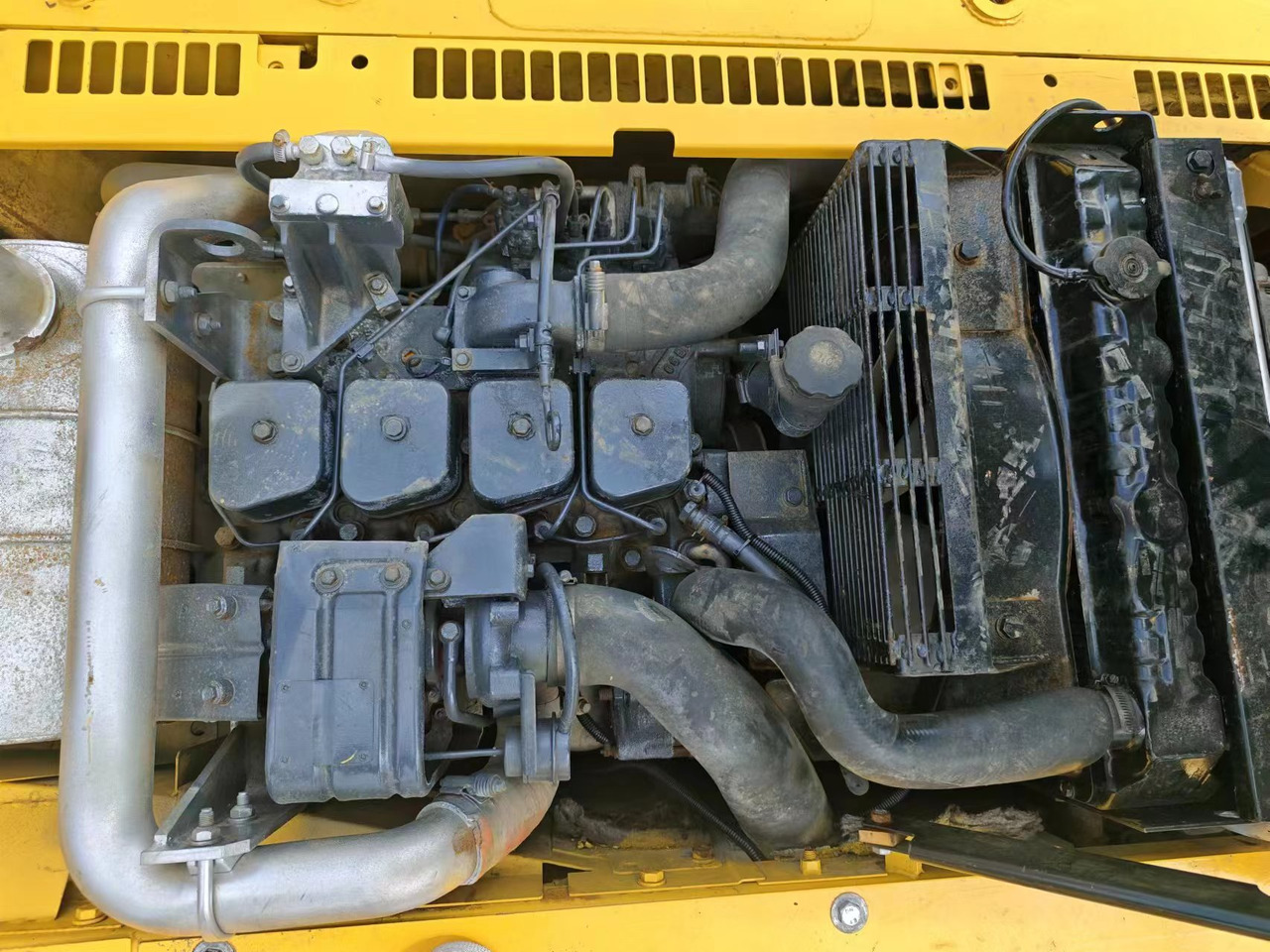 KOMATSU PC120-6 - Kāpurķēžu ekskavators: foto 5 KOMATSU PC120-6 - Kāpurķēžu ekskavators: foto 5