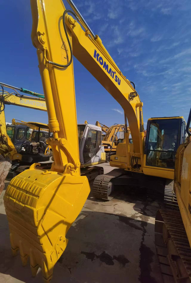 KOMATSU PC130-7 - Kāpurķēžu ekskavators: foto 4 KOMATSU PC130-7 - Kāpurķēžu ekskavators: foto 4
