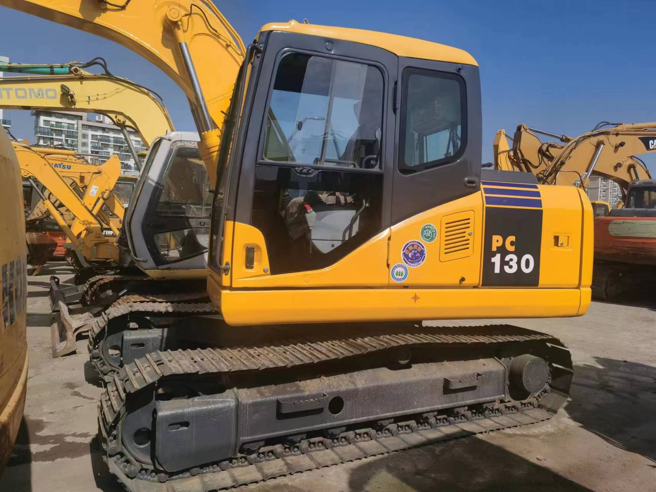 KOMATSU PC130-7 - Kāpurķēžu ekskavators: foto 2 KOMATSU PC130-7 - Kāpurķēžu ekskavators: foto 2